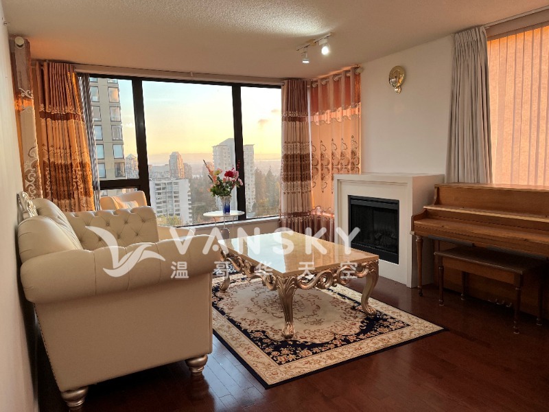 251128154955_living room.jpg